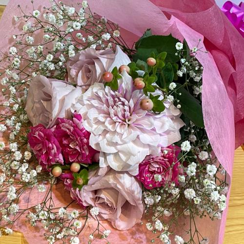 �����D�����s���N�̃o���̃u�[�P�ԑ��I3
