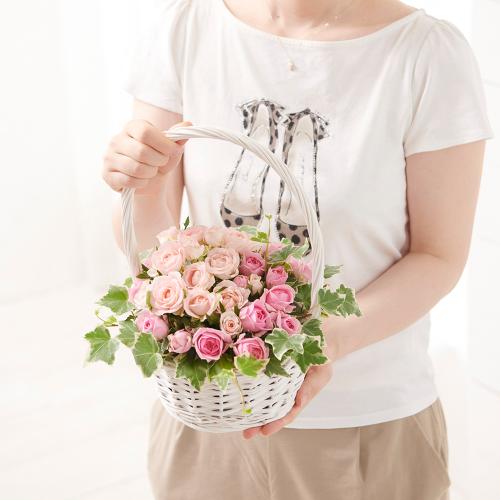 �s���N�̃o���̃z���C�g�o�X�P�b�g�A�����W�����g7